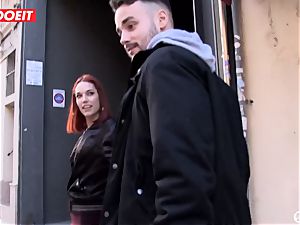 Spanish superstar seduces random fellow into sex on web cam